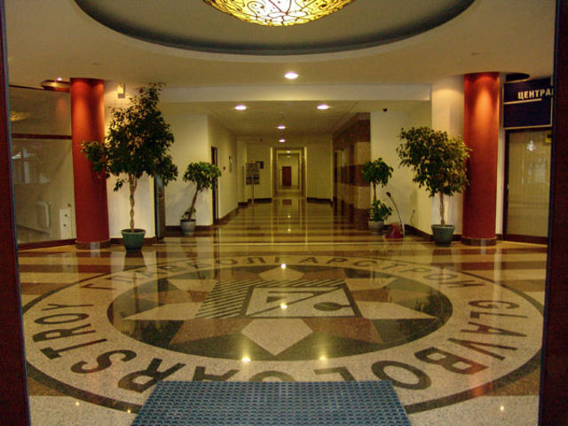  Flora Apartments
